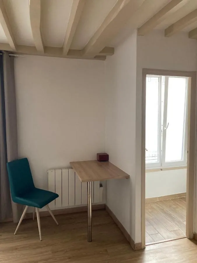 Montparnasse Gare Studio Apartment Paris France